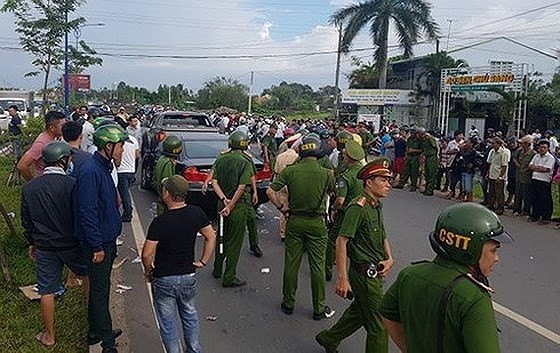 Truy tố nhóm giang hồ vây chặn xe chở công an ở Đồng Nai ảnh 2