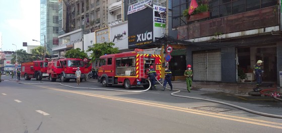 Cháy ở căn nhà trên đường Cách Mạng Tháng 8, quận 3 ảnh 3