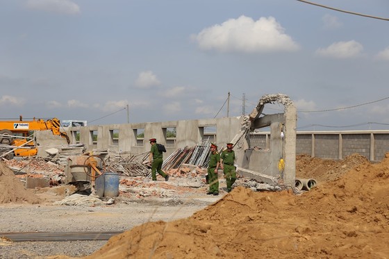 Khởi tố vụ sập tường công trình ở Trảng Bom khiến 10 người tử vong ảnh 1