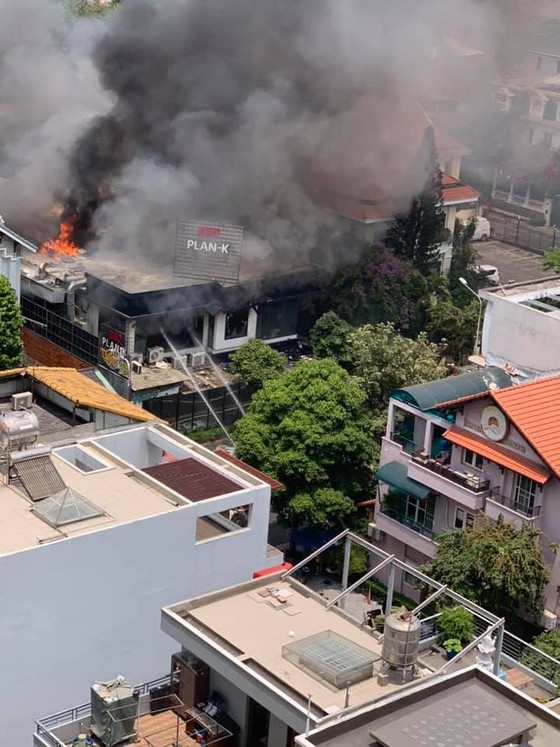 Cháy lớn tại nhà hàng BBQ Plan-K phường Thảo Điền ảnh 2