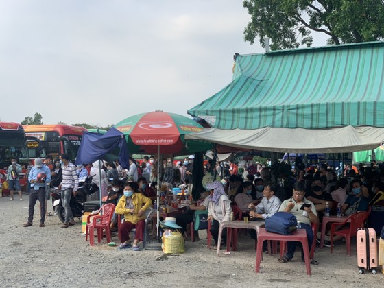 Nhiều vi phạm tại ''bến xe cóc'' 397 Đinh Bộ Lĩnh ảnh 3