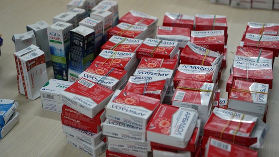 Phát hiện hơn 3.000 viên thuốc hỗ trợ điều trị Covid-19 nhập lậu ảnh 2