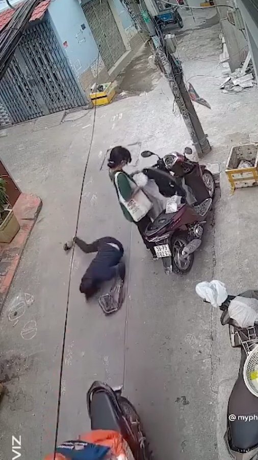 Truy xét camera, bắt được tên cướp kéo người phụ nữ ngã lộn nhào tại Tân Bình ảnh 2