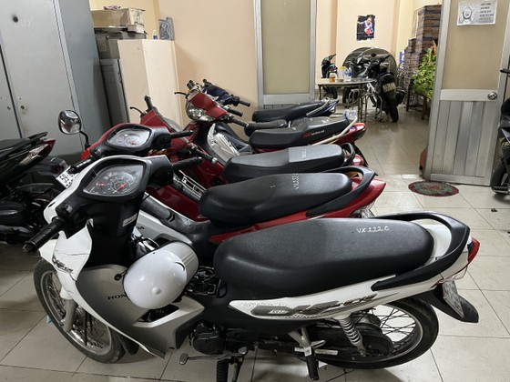Bắt băng nhóm chuyên dùng dao tấn công cướp tài sản của người dân liên tỉnh và TPHCM ảnh 3