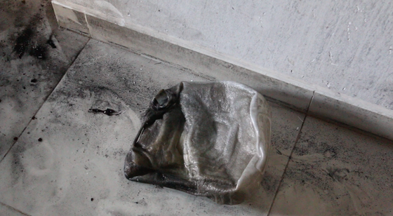 Vụ cháy chung cư Carillon 5, 2 người tử vong: Nghi do dùng xăng đốt ảnh 1