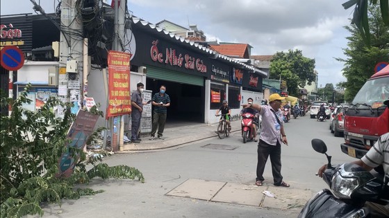“Hố tử thần” xuất hiện giữa giao lộ ở TP Thủ Đức ảnh 3