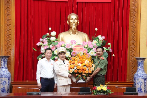 Thăng hàm Thiếu tướng đối với Phó Giám đốc Công an TPHCM Nguyễn Sỹ Quang  ảnh 2