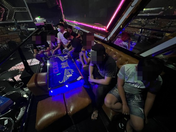 Đột kích Bar Club 68 phát hiện 32 'dân chơi' dương tính chất ma túy ảnh 1