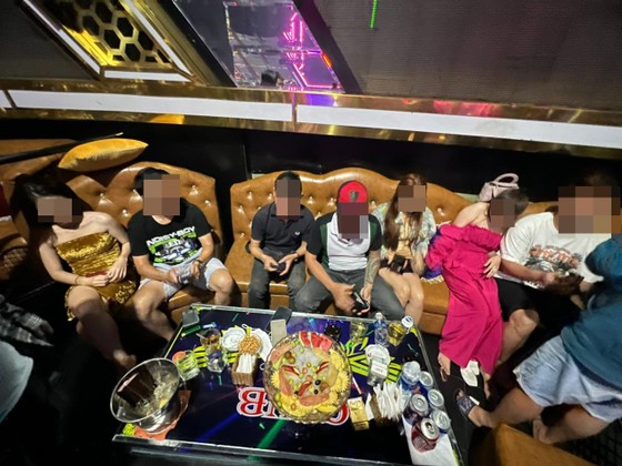 Đột kích Bar Club 68 phát hiện 32 'dân chơi' dương tính chất ma túy ảnh 2