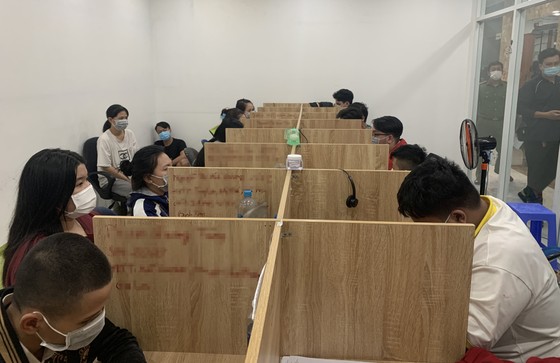 Đường dây mạo danh ngân hàng để lừa đảo người dân cả nước hoạt động như thế nào? ảnh 3