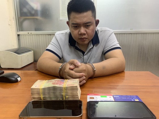 Ông “trùm” đường dây mạo danh ngân hàng lừa đảo gần 4,3 tỷ đồng trong 3 tháng ảnh 1