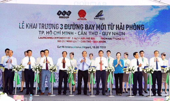 Thủ tướng Nguyễn Xuân Phúc cắt băng khai trương 3 đường bay mới của Bamboo Airways ảnh 1