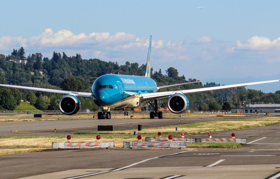 Đường bay Hà Nội - TPHCM sắp có máy bay chở khách lớn nhất Boeing 787-10 ảnh 1