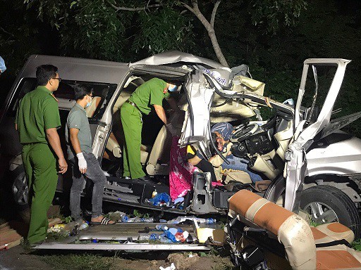 Phó Thủ tướng chỉ đạo khắc phục hậu quả vụ tai nạn giao thông làm chết 8 người tại Bình Thuận ảnh 1