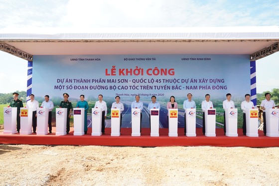  Thủ tướng Nguyễn Xuân Phúc: Thông suốt tuyến Lạng Sơn - Cà Mau để tiến tới có ít nhất 5.000km cao tốc ảnh 1