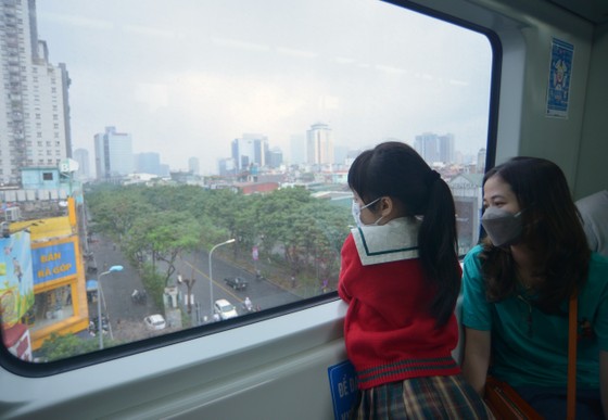 Hôm nay, ngày đầu tuần, đường sắt đô thị Cát Linh - Hà Đông tiếp tục vắng khách ảnh 7