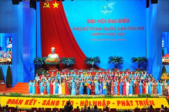 Bế mạc Đại hội đại biểu phụ nữ toàn quốc lần thứ XIII: Phấn đấu đạt 8 chỉ tiêu quan trọng trong nhiệm kỳ mới ảnh 1