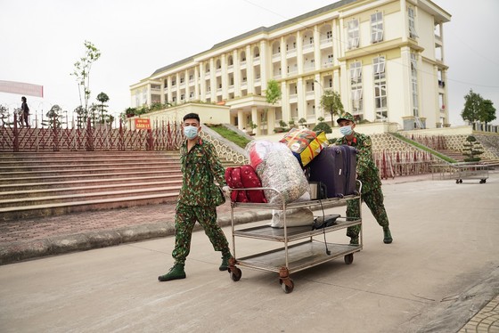 Gần 800 công dân hoàn tất thời gian cách ly khi trở về từ vùng dịch ảnh 17