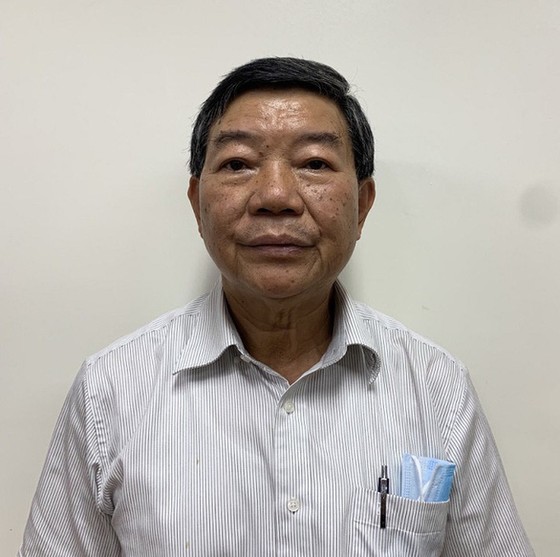 Cựu Giám đốc Bệnh viện Bạch Mai thống nhất nâng khống giá thiết bị y tế ảnh 1