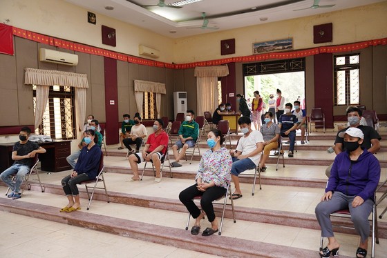 500 công nhân, tiểu thương phải xét nghiệm sàng lọc Covid-19 ảnh 10