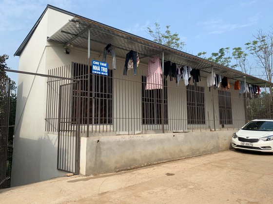 Xác định nghi phạm trong vụ bé gái 3 tuổi bị nhiều đinh găm vào đầu ảnh 2