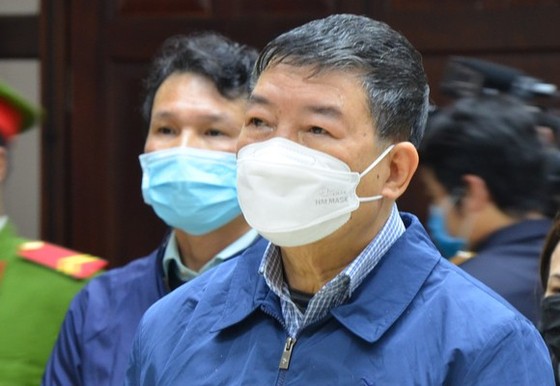 Cựu Giám đốc Bệnh viện Bạch Mai Nguyễn Quốc Anh lĩnh 5 năm tù ảnh 1