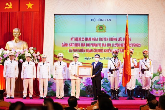 Lực lượng Cảnh sát điều tra tội phạm về ma túy kỷ niệm 25 năm xây dựng, chiến đấu và trưởng thành ảnh 2