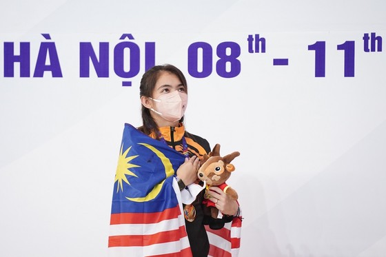 Những tấm huy chương đầu tiên của Đoàn thể thao Việt Nam tại SEA Games 31 ảnh 5