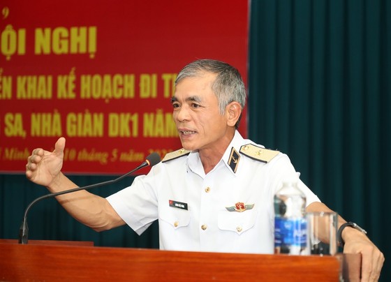 Đoàn đại biểu TPHCM thăm cán bộ, chiến sĩ và nhân dân trên quần đảo Trường Sa và nhà giàn DK1 ảnh 1