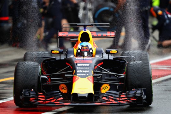 Daniel Ricciardo: “Muốn giữ tôi lại, Red Bull phải vô địch” ảnh 1