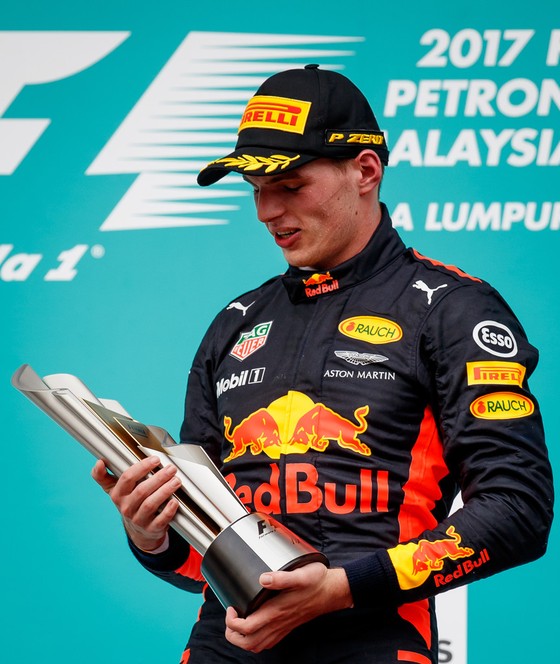 Verstappen đăng quang đăng quang ở Malaysia, Hamilton gia tăng cách biệt ảnh 1