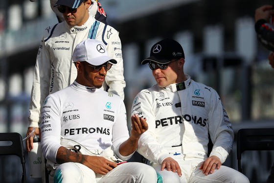 Đua xe F1 - Mercedes độc diễn ở Abu Dhabi ảnh 1