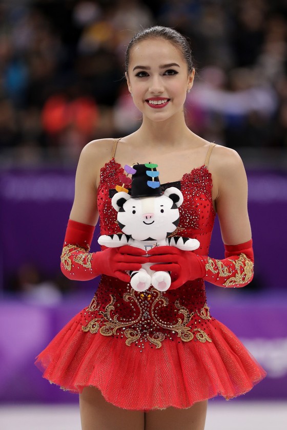 Olympic mùa Đông 2018: “Thiên thần” Zagitova giành tấm HCV đầu tiên cho nước Nga ảnh 2