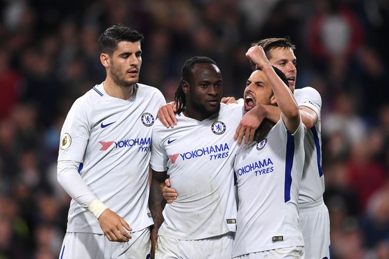 Niềm vui chiến thắng của các cầu thủ Chelsea