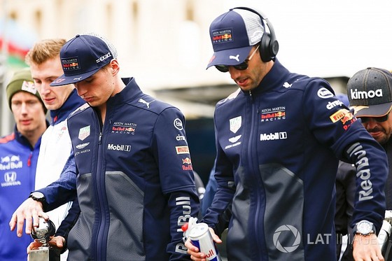 Đua xe F1: Hamilton đăng quang ở chặng đua điên rồ tại Azerbaijan ảnh 3