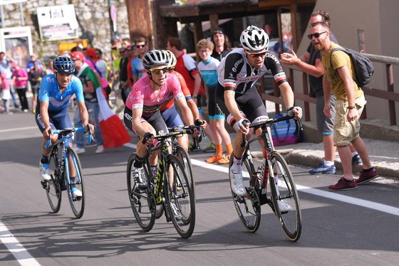 Giro d'Italia 2018: 28 giây – cách biệt mong manh ảnh 2