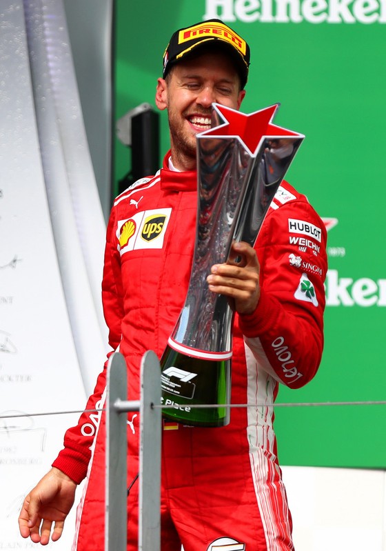 Đua xe F1: Lên ngôi tại Canada, Vettel giành chiến thắng thứ 4 trong mùa ảnh 1