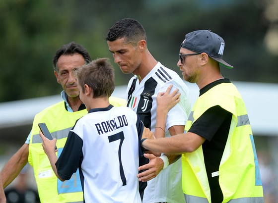 Chọc thủng lưới Juventus, Ronaldo ghi bàn đầu tiên cho… Juventus ảnh 11