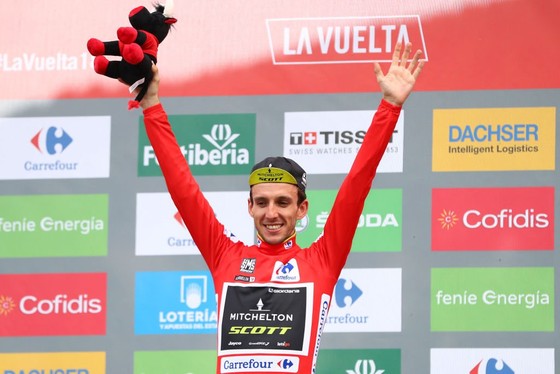 Simon Yates giành chiến thắng chung cuộc ở Vuelta a Espana 2018