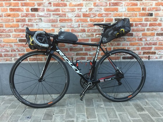 Xe đạp: Kết thúc mùa giải, De Gendt vẫn sẽ đạp 1.000 kilomet để về quê ảnh 1