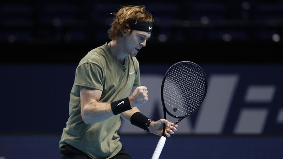 ATP Finals: Rublev thắng trận thứ 41, Nadal gặp Medvedev ở bán kết ảnh 1