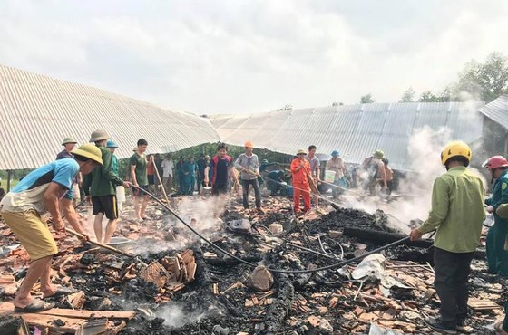 Cháy nhà sàn, 1 người thiệt mạng ảnh 1