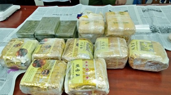 Phá đường dây ma túy, thu 10 bánh heroin, 9kg ma túy đá, 21.000 viên ma túy tổng hợp ảnh 2