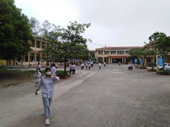Nhiều địa phương cho học sinh nghỉ học phòng chống dịch Covid-19 ảnh 1