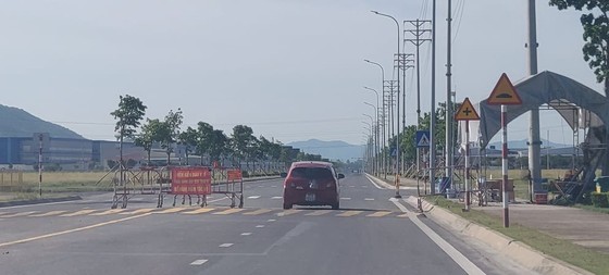 Nhiều huyện thị tại Nghệ An cách ly xã hội phòng chống dịch Covid-19 ảnh 1