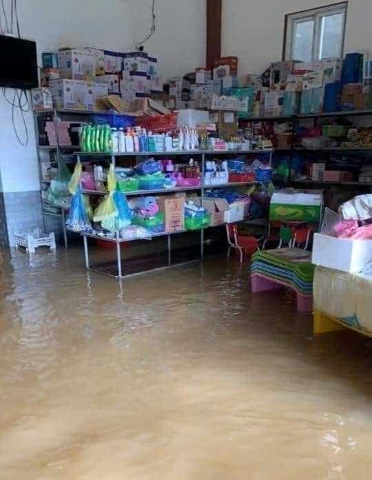 Nghệ An: Mưa lớn gây ngập lụt, sạt lở nhiều nơi ảnh 3
