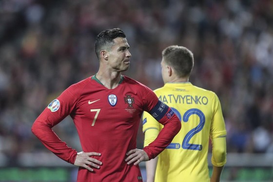 Bồ Đào Nha – Ucraina 0-0: Ronaldo giận dữ rời sân, Shevchenko hài lòng ảnh 2