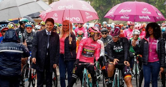 Giro d’Italia: Trên đường mưa, Ackermann giành chiến thắng thứ 2, củng cố vị thế Áo tím ảnh 1