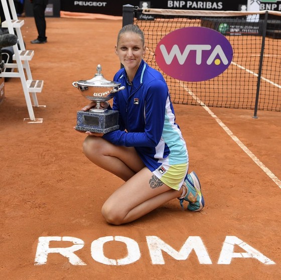 WTA Tour: Nữ hoàng cô đơn, 3 nữ cường nhân và 17 sứ quân ảnh 2