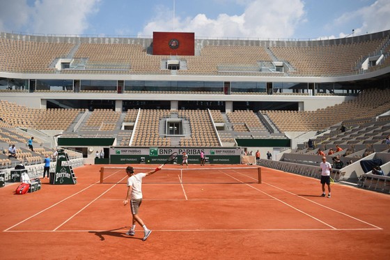 Roger Federer: Xúc động quay trở lại Roland Garros lần đầu tiên sau 4 năm ảnh 4